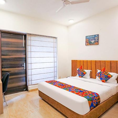 גורגאון Fabhotel Ab Inn Huda City Center מראה חיצוני תמונה