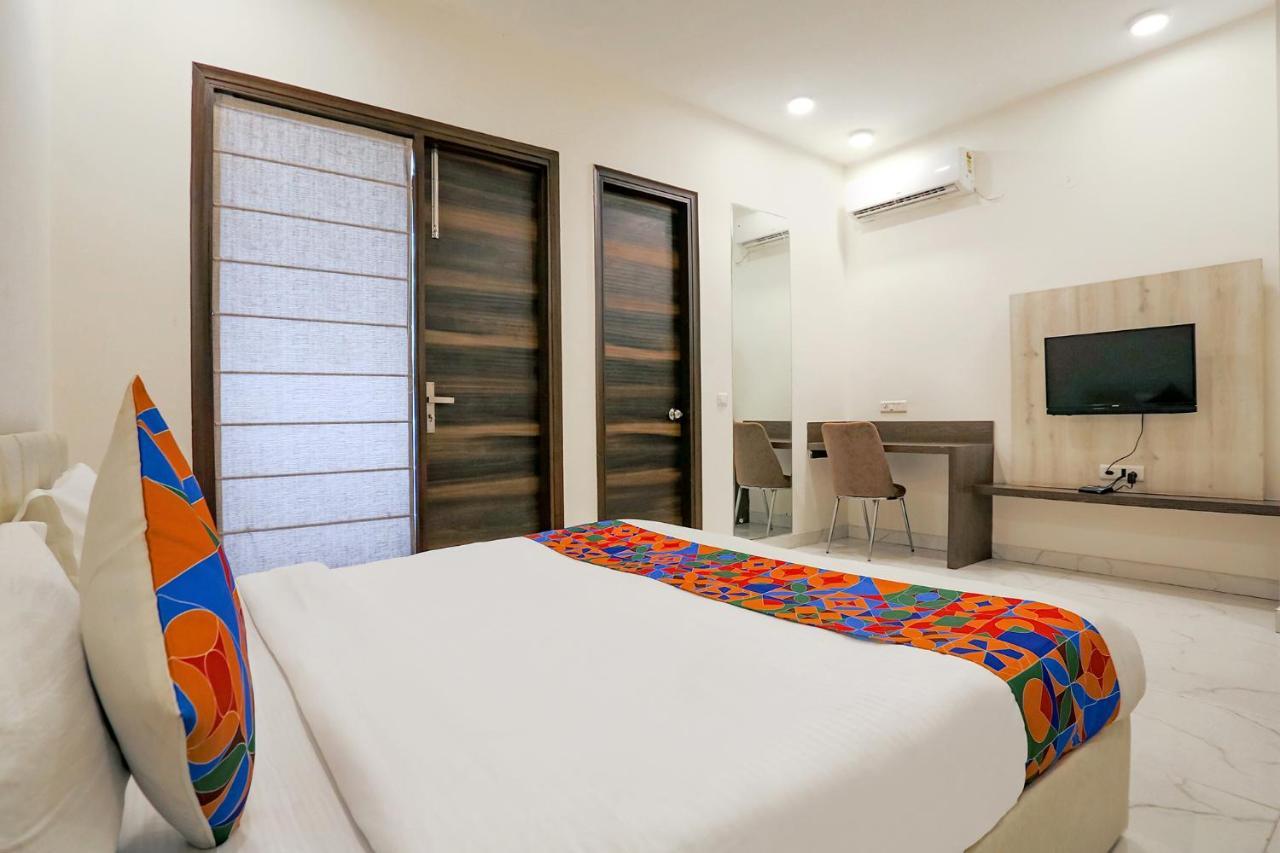 גורגאון Fabhotel Ab Inn Huda City Center מראה חיצוני תמונה