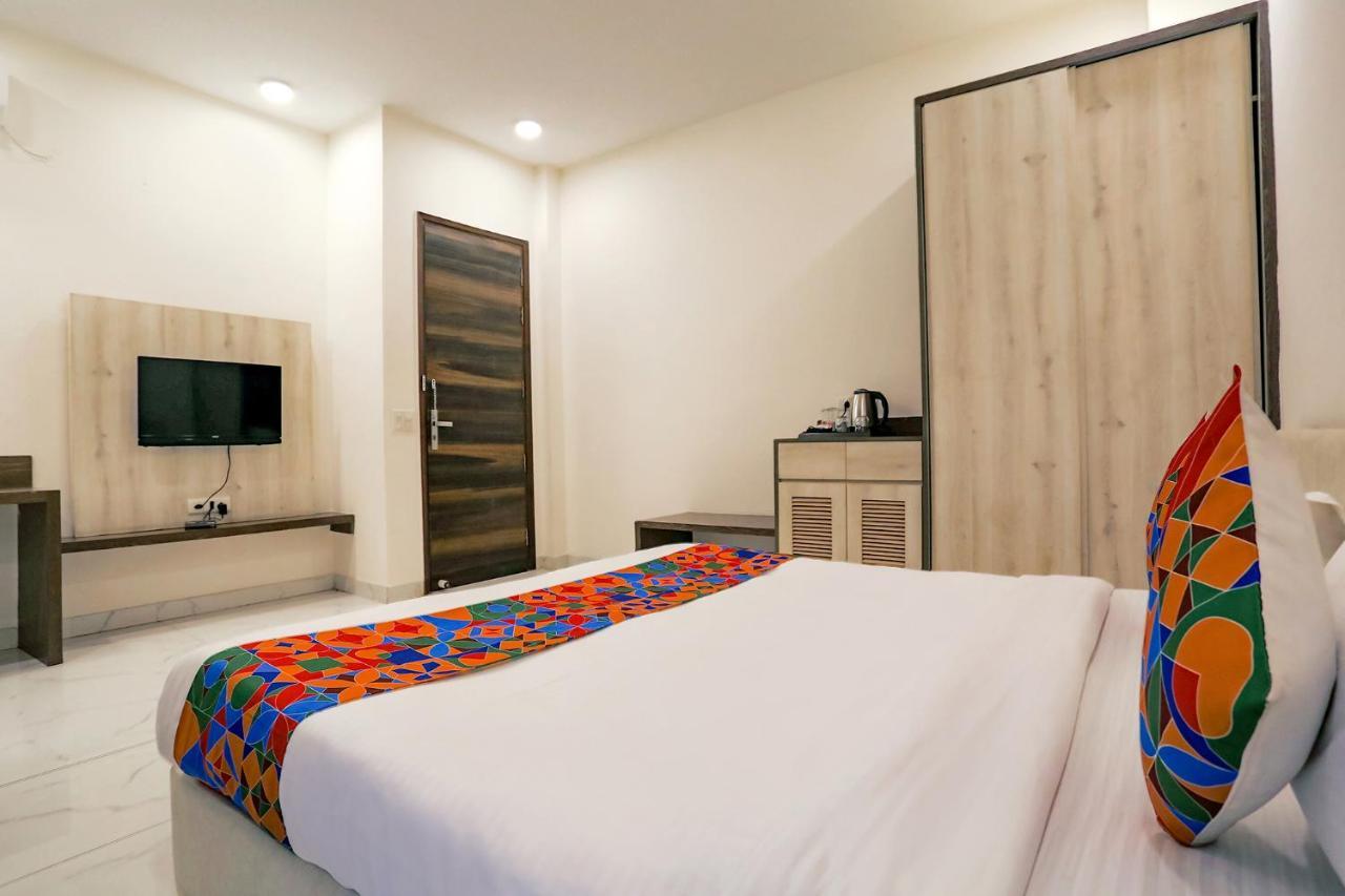 גורגאון Fabhotel Ab Inn Huda City Center מראה חיצוני תמונה