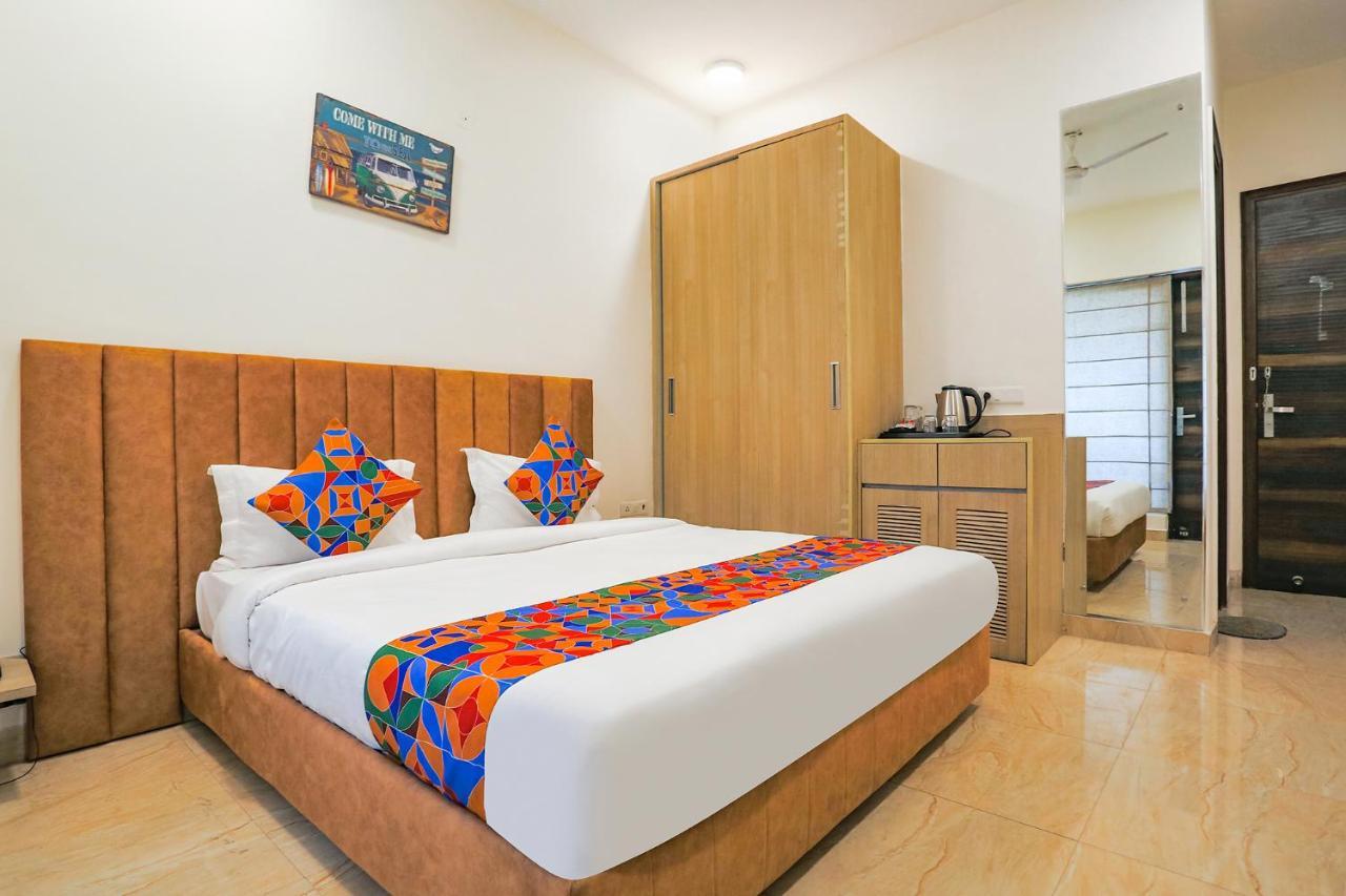 גורגאון Fabhotel Ab Inn Huda City Center מראה חיצוני תמונה