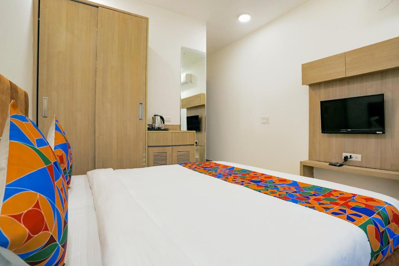 גורגאון Fabhotel Ab Inn Huda City Center מראה חיצוני תמונה